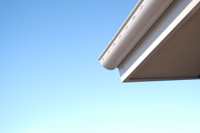 Light coloured gutter